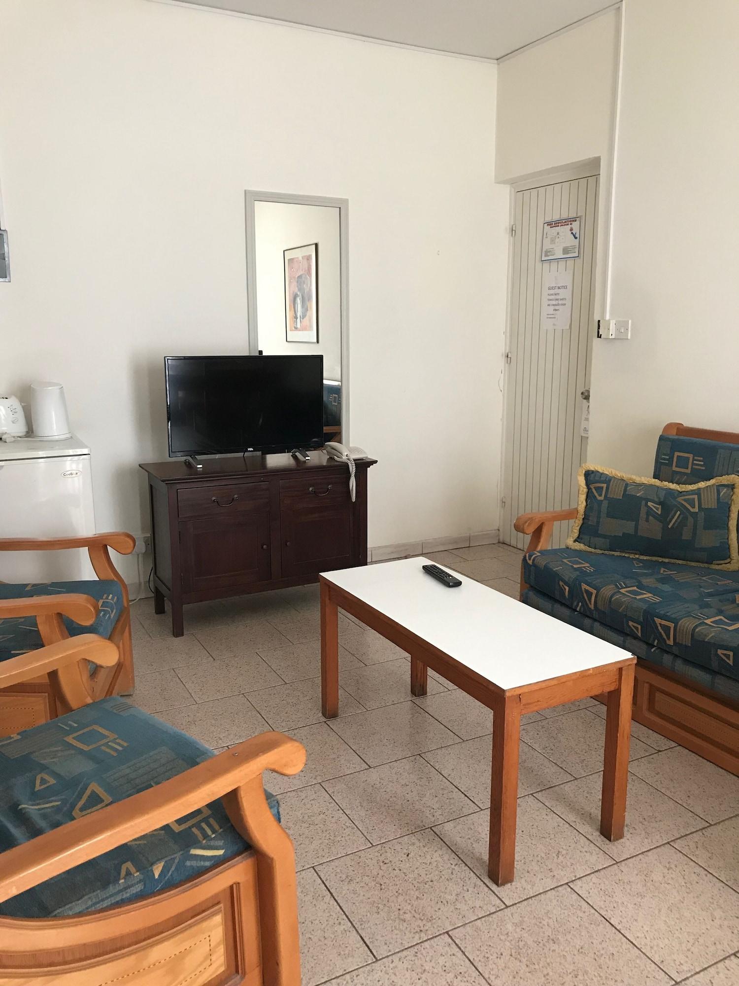 Daphne (adults Only) Hotel apartamentowy Pafos